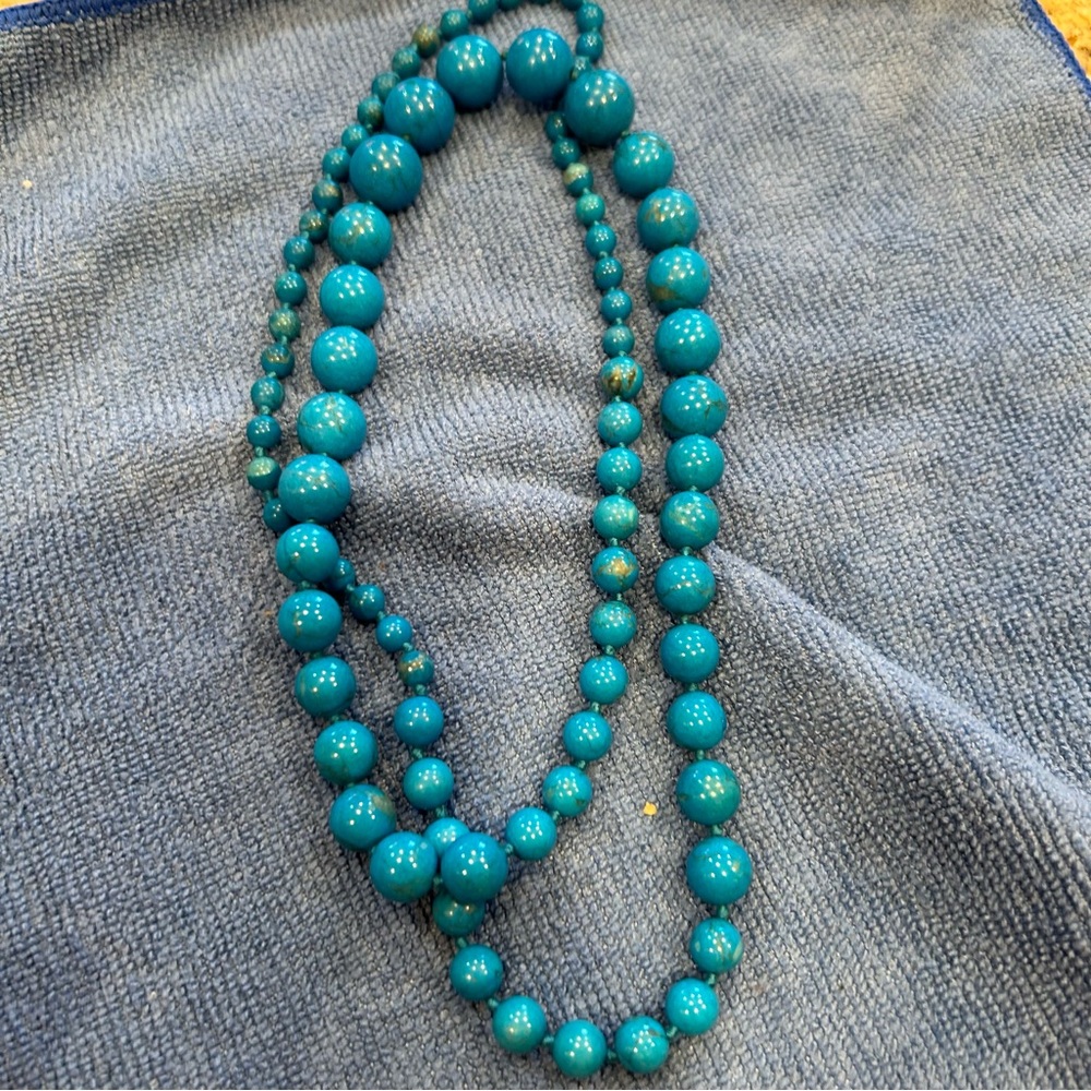 Ladies aqua beaded neckless